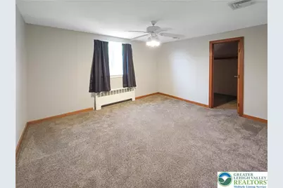 82 Front Street, Roseto, PA 18013 - Photo 16