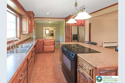 82 Front Street, Roseto, PA 18013 - Photo 6
