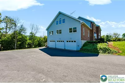 1556 Farmersville Road, Bethlehem Township, PA 18020 - Photo 4