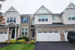 524 Gray Feather Way, Upper Macungie Township, PA 18104 - Photo 2