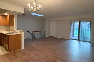 2649 Rolling Green Dr, Macungie Boro, PA 18062 - Photo 2