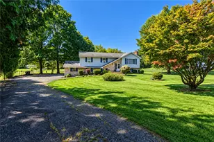 121 Scenic Ct, Upper Mt Bethel Twp, PA 18343 - Photo 2