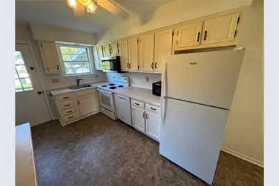 5661 Greens Drive, Lower Macungie Township, PA 18106 - Photo 10
