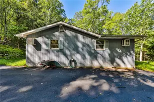 335 Shady Oaks Dr E, Ross Twp, PA 18353 - Photo 4