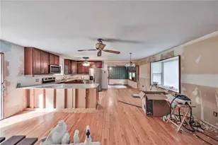 335 Shady Oaks Dr E, Ross Twp, PA 18353 - Photo 10