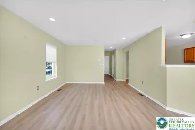 6835 Lincoln Drive, Lower Macungie Township, PA 18062 - Photo 14