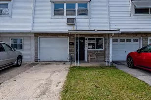 724 N Lacrosse St, Allentown City, PA 18109 - Photo 1