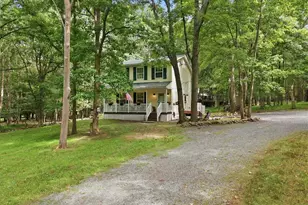 38 Payallup Trail, Penn Forrest, PA 18210 - Photo 4