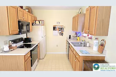 3131 E Church Circle #6, Whitehall Township, PA 18052 - Photo 8