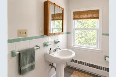 1324 Marlow Street #3-Upper Level, Salisbury Township, PA 18103 - Photo 4