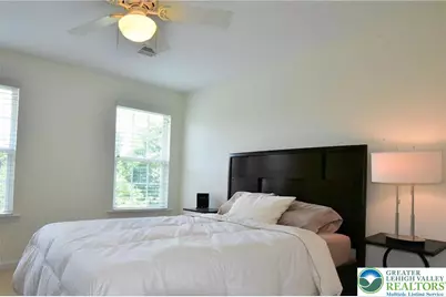 1600 Oakridge Lane, Hellertown Boro, PA 18055 - Photo 10