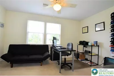 1600 Oakridge Lane, Hellertown Boro, PA 18055 - Photo 18