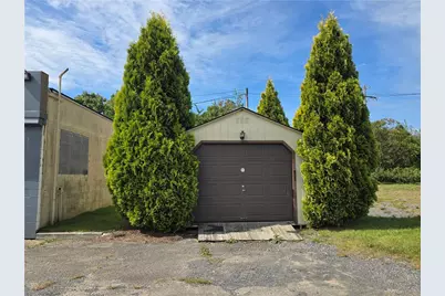 493 E Moorestown Road, Plainfield Township, PA 18091 - Photo 4