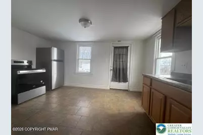 16 E Main, Pen Argyl, PA 18072 - Photo 4