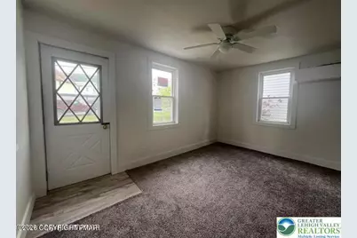 16 E Main, Pen Argyl, PA 18072 - Photo 16