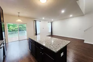 356 Redclover Ln, Upper Macungie Township, PA 18104 - Photo 2
