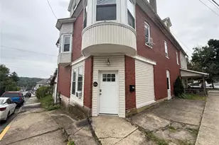 654 Pennsylvania Ave, Bangor, PA 18013 - Photo 1