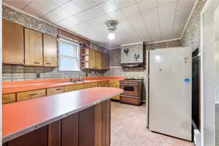 1033 Walt Rd, Upper Hanover Twp, PA 18073 - Photo 14