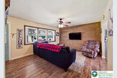 413 Stony Brook Drive, Stroudsburg, PA 18360 - Photo 2