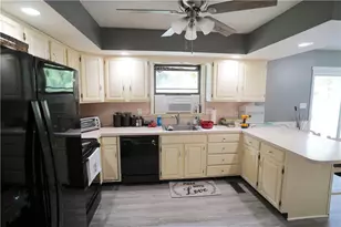 3619 Church St, Washington Township, PA 18080 - Photo 4
