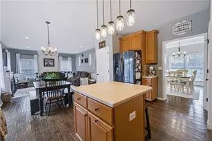 7080 Periwinkle Dr, Lower Macungie Township, PA 18062 - Photo 16