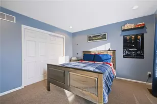 7080 Periwinkle Dr, Lower Macungie Township, PA 18062 - Photo 34