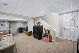 7080 Periwinkle Dr, Lower Macungie Township, PA 18062 - Photo 46