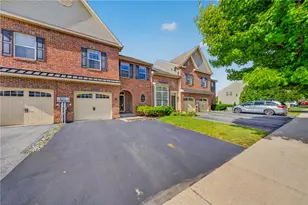 253 Blue Sage Dr, Allentown City, PA 18104 - Photo 4