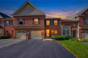 253 Blue Sage Dr, Allentown City, PA 18104 - Photo 2
