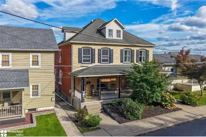 207 Washington Park, Nazareth, PA 18064 - Photo 2