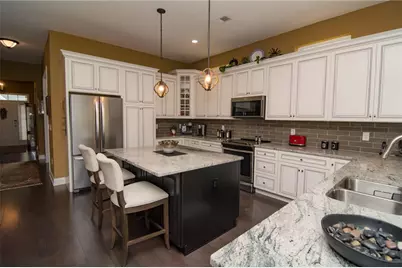 4097 Rutz Lane, South Whitehall Township, PA 18104 - Photo 6