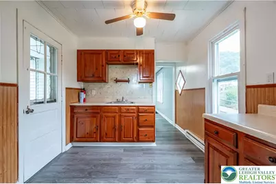 739 Broadway, Bangor, PA 18013 - Photo 20