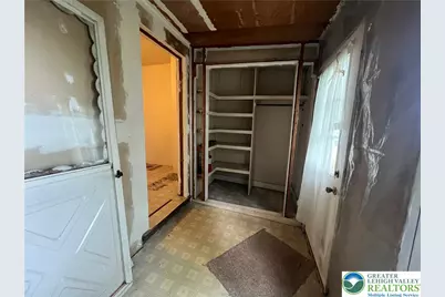 2023 Ferry Street, Wilson, PA 18042 - Photo 10
