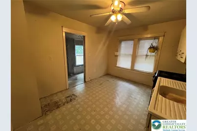 2023 Ferry Street, Wilson, PA 18042 - Photo 8
