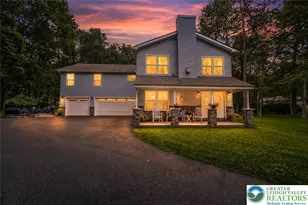 210 Piney Woods Dr, Penn Forrest, PA 18229 - Photo 2