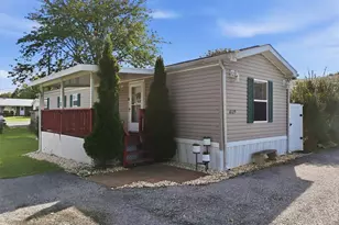 6129 Memorial Rd, Allentown City, PA 18104 - Photo 1
