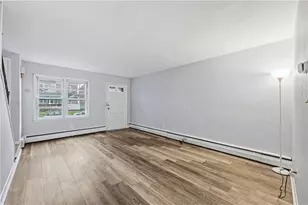 810 S 10th St, Allentown City, PA 18103 - Photo 4