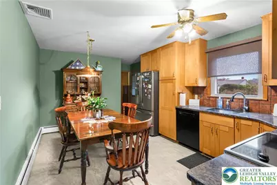62 N Broad, Upper Nazareth Twp, PA 18064 - Photo 6