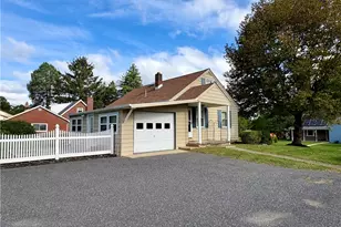 4874 Cherry Ln, Upper Saucon Township, PA 18034 - Photo 4