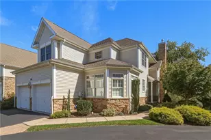 870 E Homestead Ln, Williams Township, PA 18042 - Photo 1