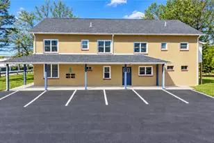 403 Walnut St, Bath, PA 18014 - Photo 2