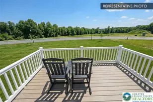 727 Fawn Wy, Pennsburg Boro, PA 18073 - Photo 2