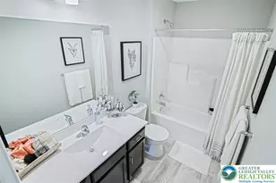 725 Fawn Wy, Pennsburg Boro, PA 18073 - Photo 8