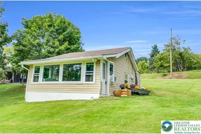 473 N Shore Drive, Windsor Castle, PA 19534 - Photo 2