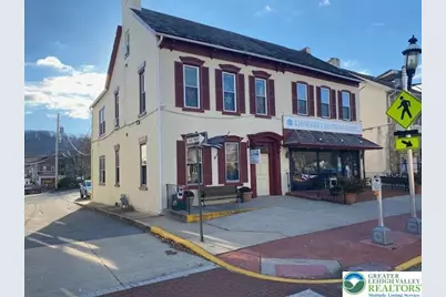 328 Main Street #2nd Floor Front, Emmaus Boro, PA 18049 - Photo 1