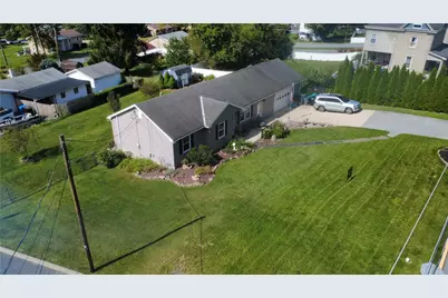 646 Lehigh Gap Street, Walnutport Boro, PA 18088 - Photo 4