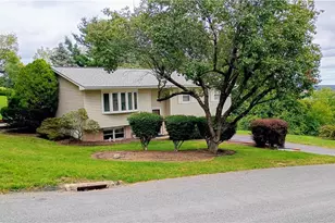 6301 Meadowview Rd, Heidelberg Township, PA 18053 - Photo 2