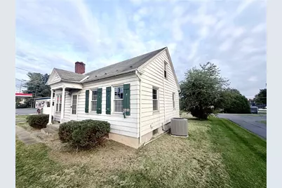 124 E Lawn, Upper Nazareth, PA 18064 - Photo 2