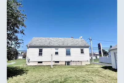 124 E Lawn, Upper Nazareth, PA 18064 - Photo 6