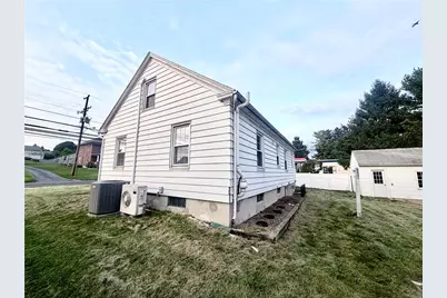 124 E Lawn, Upper Nazareth, PA 18064 - Photo 4